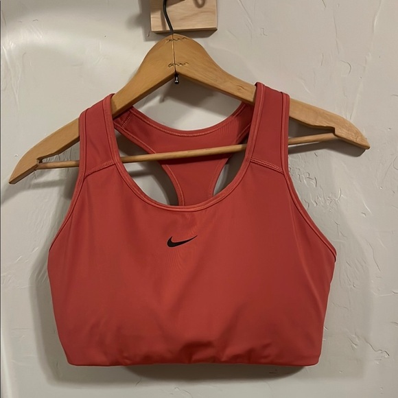 Nike Women's peach/pink Sports Bra. With bra pad included - Picture 1 of 3